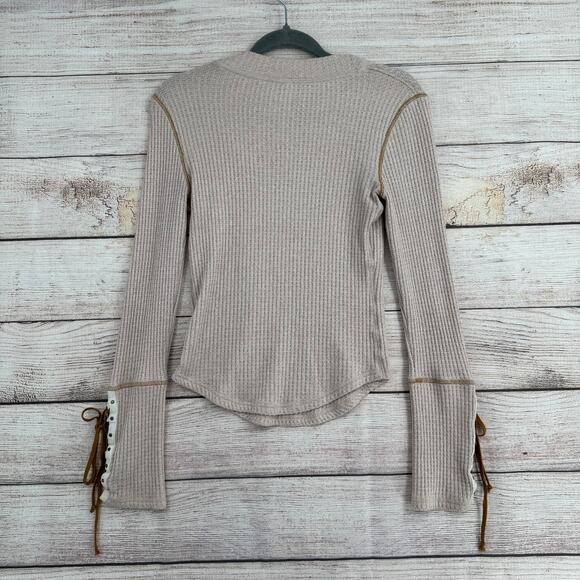 Free People Waffle Knit Lace Up Wrist BOHO Thermal Shirt Womens Small Oatmeal - Picture 2 of 10